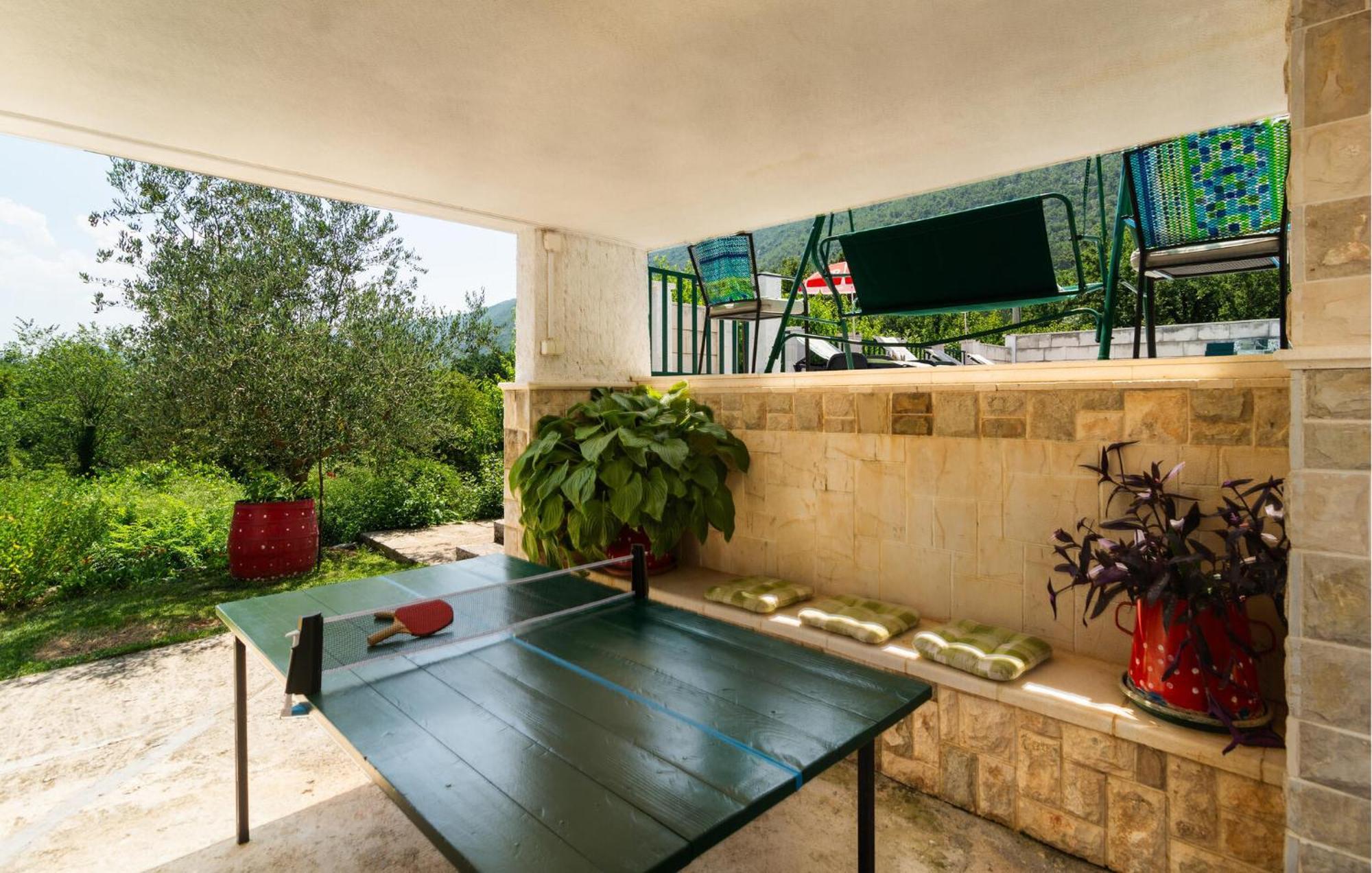 Cozy Home In Podaspilje With Kitchen Svinisce المظهر الخارجي الصورة